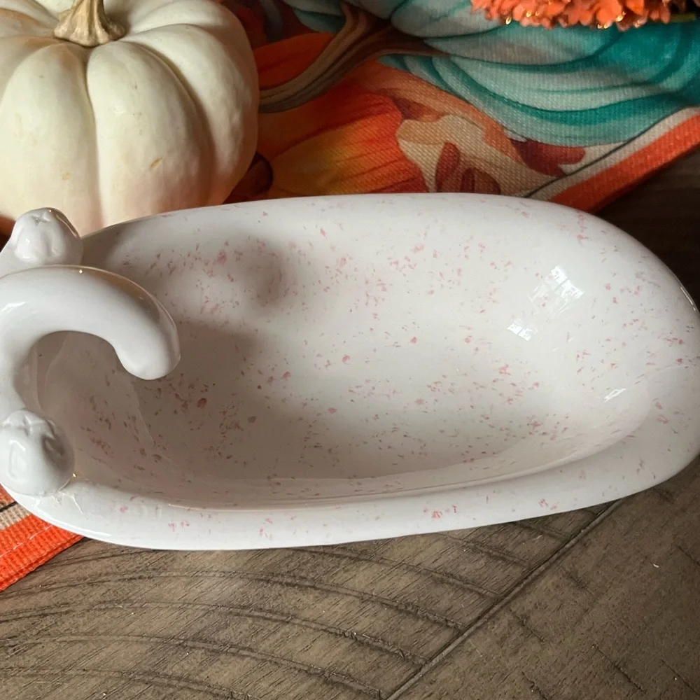 NEW CERAMIC OLD STYLE BATHTUB SOAP DISH White and Pink Specks Jewelry Holder